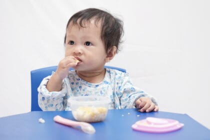 Untuk mengurangi kadar gula, penuhi si Kecil dengan makanan buah-buahan
