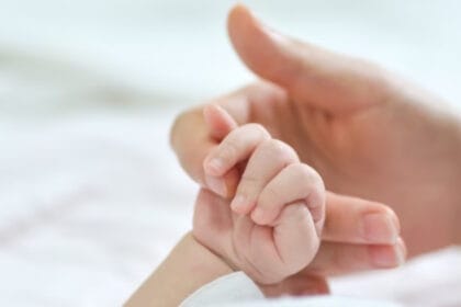 ibu dan bayi meninggal akibat malapraktik di momen hari ibu