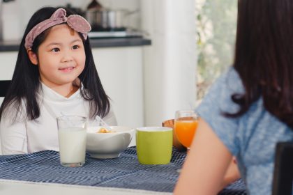 Pagi yang Tenang Membantu anak menyiapkan tubuh dan pikiran sebelum belajar.
