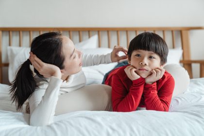 Bahasa ekspresif dan reseptif pada anak saat berkomunikasi dengan ibu