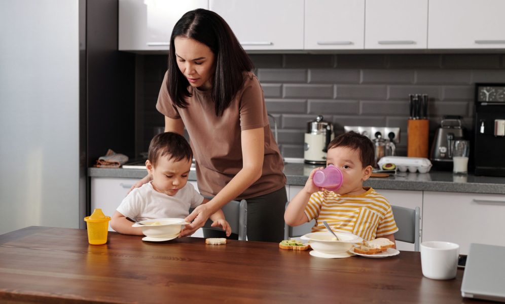 Fungsi oromotor anak untuk makan minum dan bicara