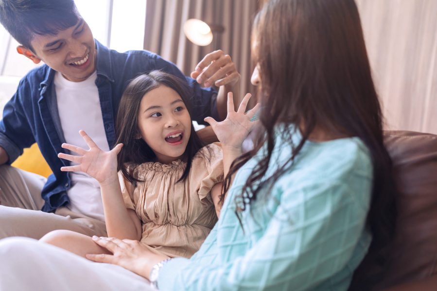 Pola ngobrol 10 menit untuk membantu anak lebih aktif bercerita.
