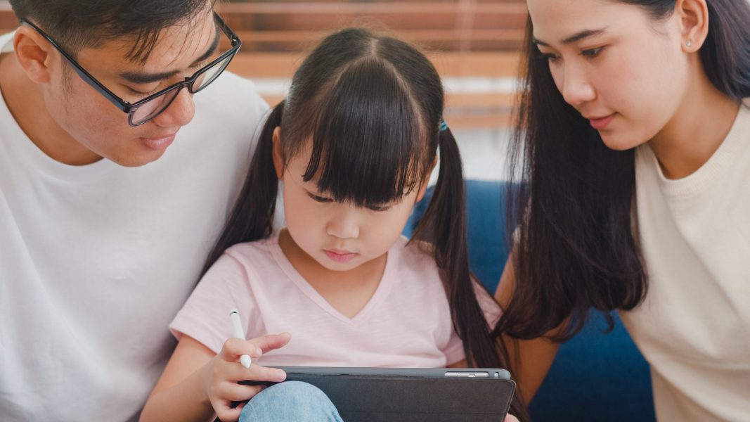 Bekal parenting Gen Alpha di era AI
