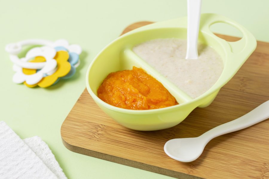 Mengukus dan merebus sayur untuk MPASI