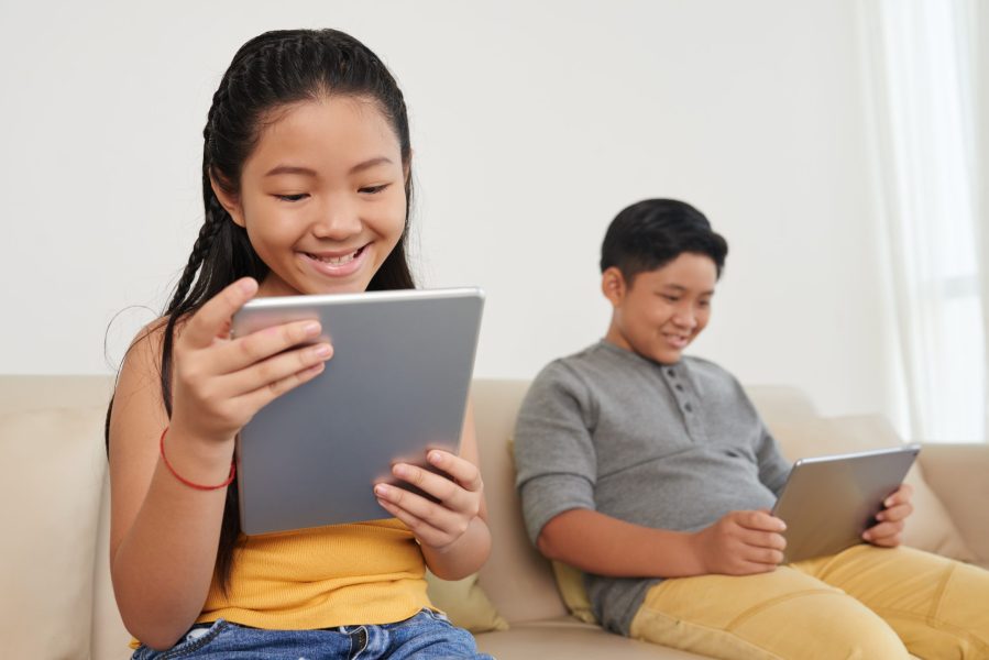 Cara membantu Gen Alpha punya kendali digital
