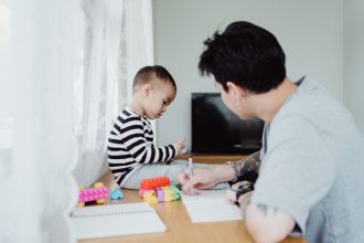 Checklist perkembangan bicara anak sesuai usia
